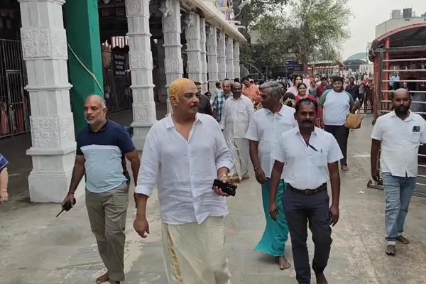 Khushboo husband used cell phone violation  Pazhani Murugan Temple ban