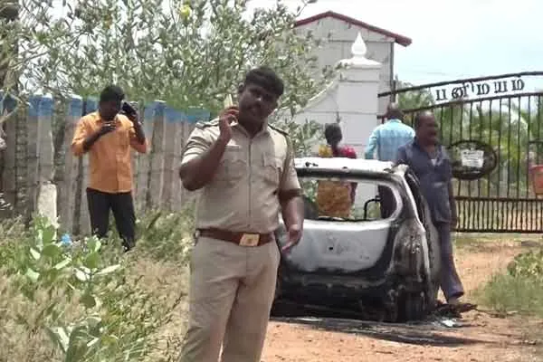  skeletal body was found  inside a car near Vallanadu in Thoothukudi