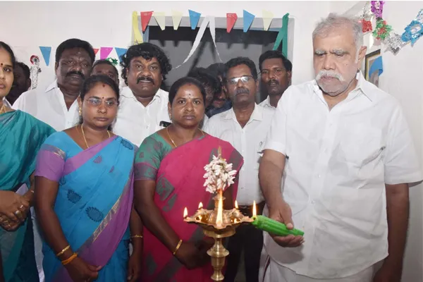 i Periyasamy has said that steps will be taken to get the women's due amount.