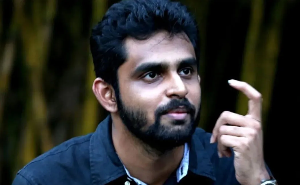 dhanush movie director entry in bollywood industry