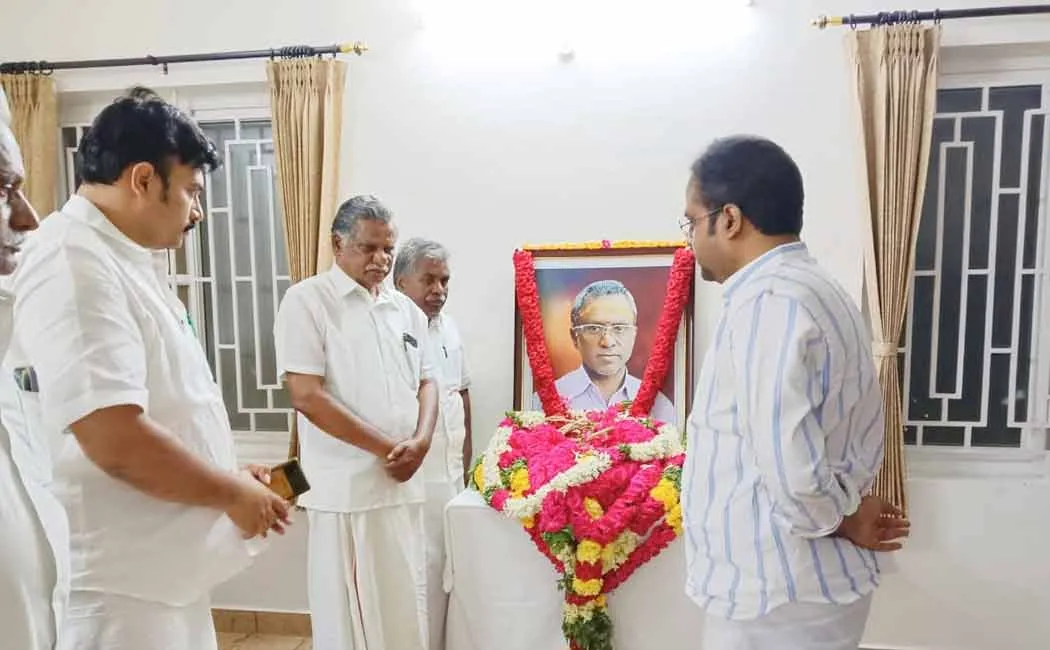 Communist Mutharasan personally consoled Dinesh family 
