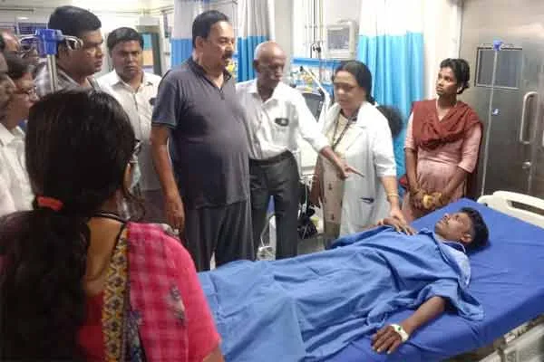 18 people were seriously injured in a private bus accident and are undergoing treatment at the hospital
