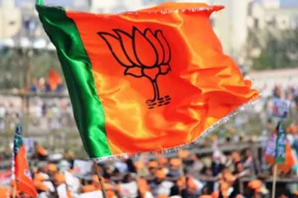 Donate food in temple to win BJP candidate