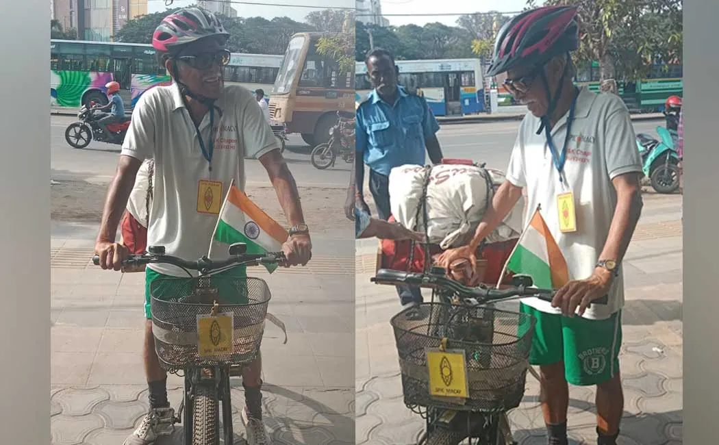 Delhi Prof  cycling inspire Indian heritage