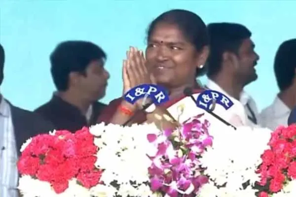 Who is this telangana minister Seethakka