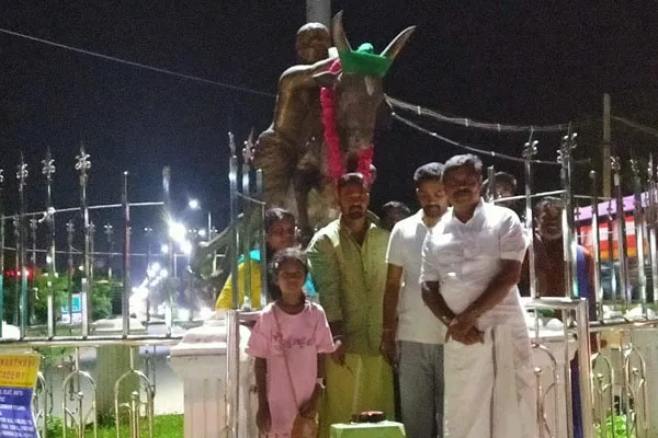  man who celebrated his birthday by garlanding the jallikattu bull statue