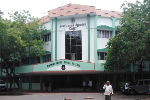 vellore police who did not know how to use the excuses 