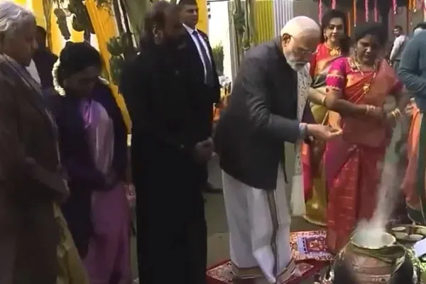 Prime Minister Modi celebrated Pongal in Delhi wearing a Veshti shirt