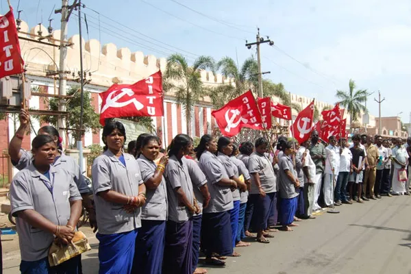 Trichy 120 sanitation workers sacked from tomorrow