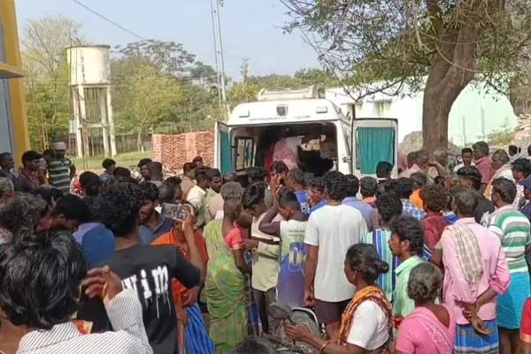 18 people were injured when tractor in which the women  overturned 