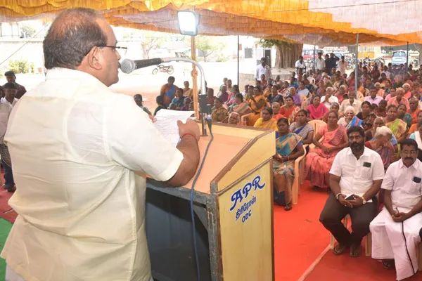 People's drinking water problem being worked on  Rs.1000 crore says  sakkarapani