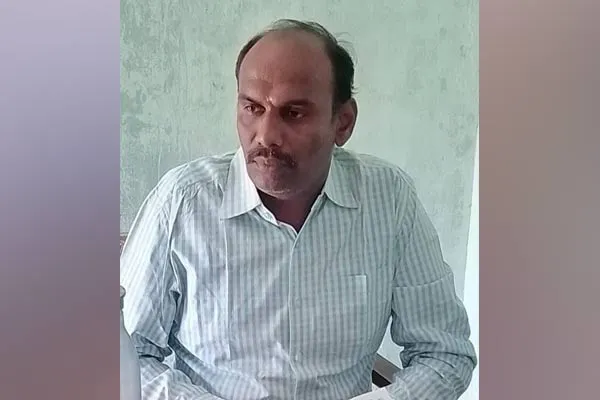VAO arrested for taking Rs 1000 lakh from agricultural labourer