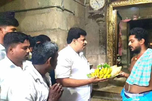 audi car  prize for ex-minister if he gets more votes for AIADMK