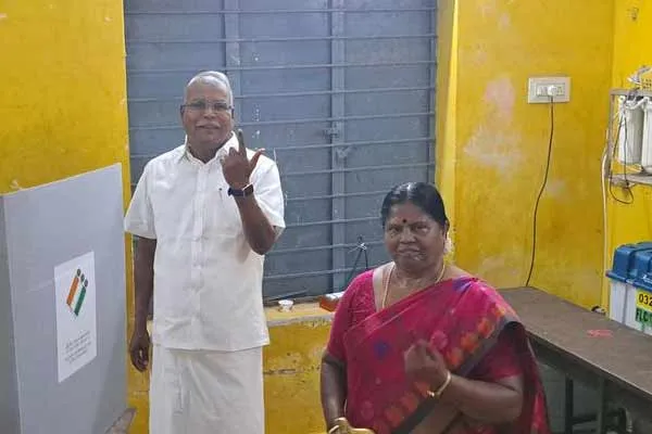 State Secretary of the Communist Party of India in Chidambaram K. Balakrishnan voted
