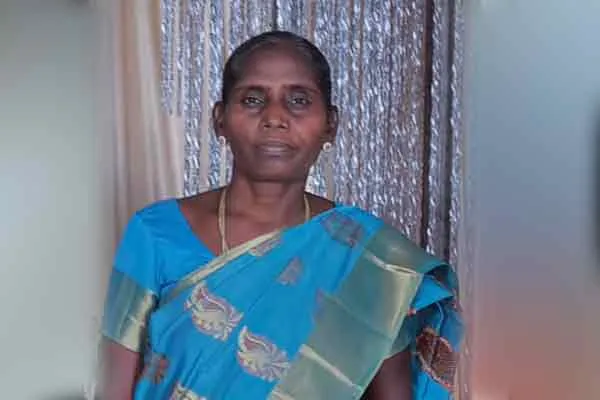Husband  incidents wife over suspicion of her behavior
