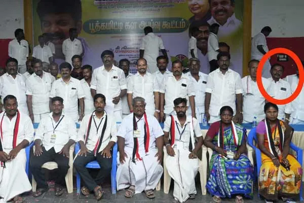 3 people, including a AIADMK executive, were seriously injured  