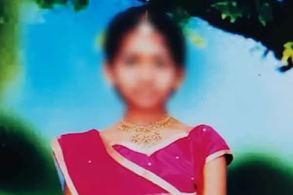 mother has complains her daughter missing for 12 days to police station