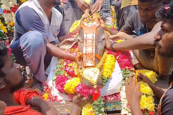 famous bill passed away in Manchuvirattu
