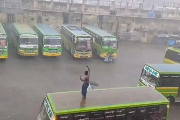 Karur is a dancing youth who boarded a bus in the rain