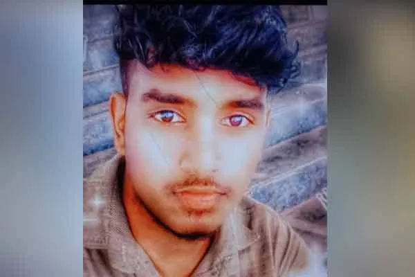 College student passed away in sea waves 