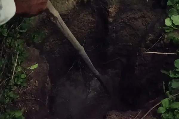 mysterious object fell near Jollarpet and created a five-foot crater