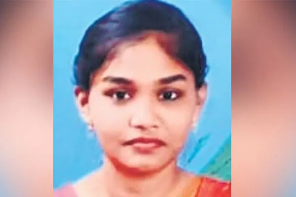  young woman from Ellore, Andhra Pradesh, was stabbed to passed away