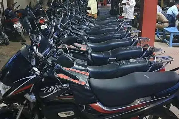 Recovery of 11 stolen two-wheelers  Two arrested