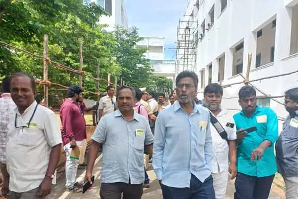 Voting in Theni is sluggish