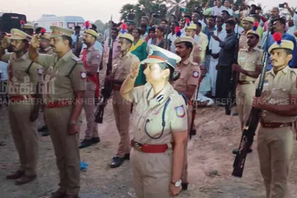 sp Vandita Pandey paid last respects to woman Inspector who passed away near Pudukottai