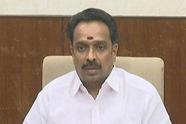 M.R vijayabaskar  demanding release of water from Amaravathi Dam