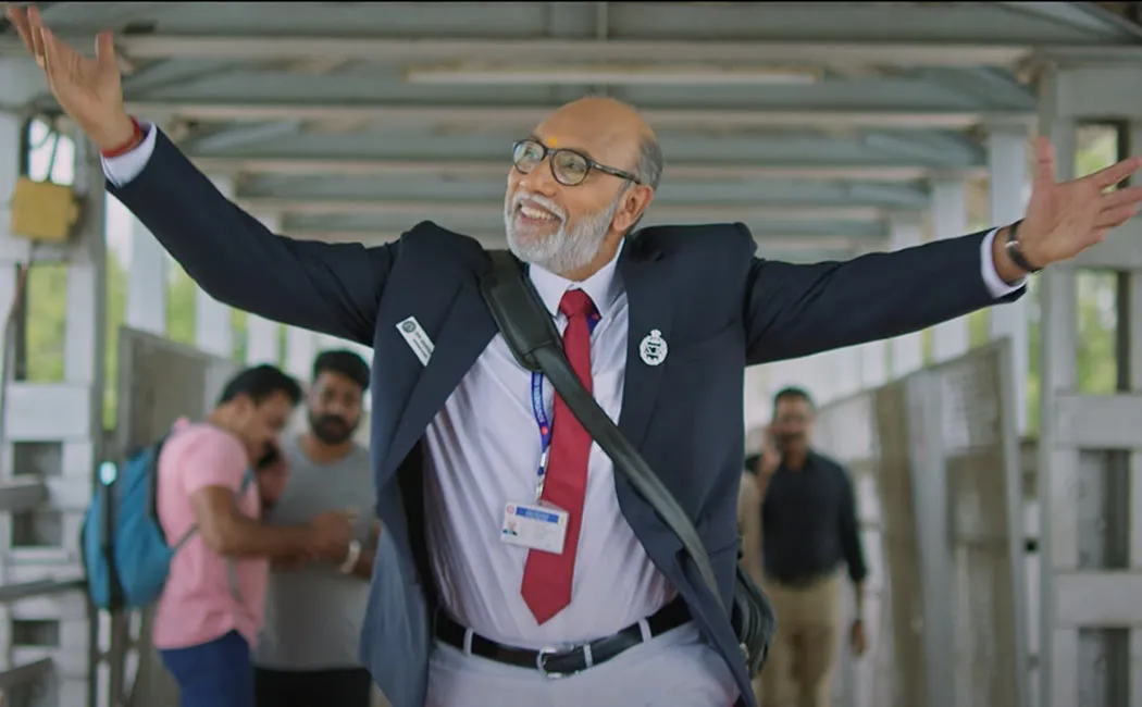 Rj balaji in ' Veetla Vishesham' daddy song video released