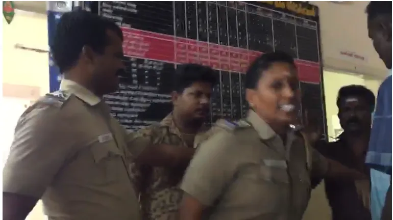 cuddalore reporters arrest in insepctor 