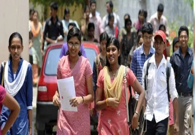 Students wishing to pursue higher education are invited to apply for a scholarship!