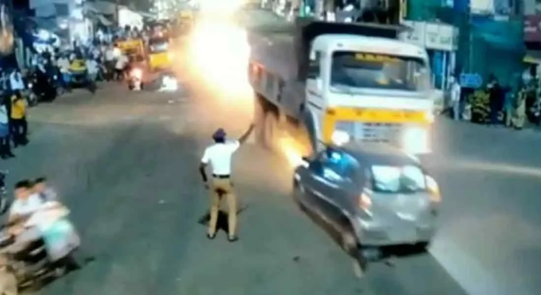  Shocking CCTV footage of a tipper truck 