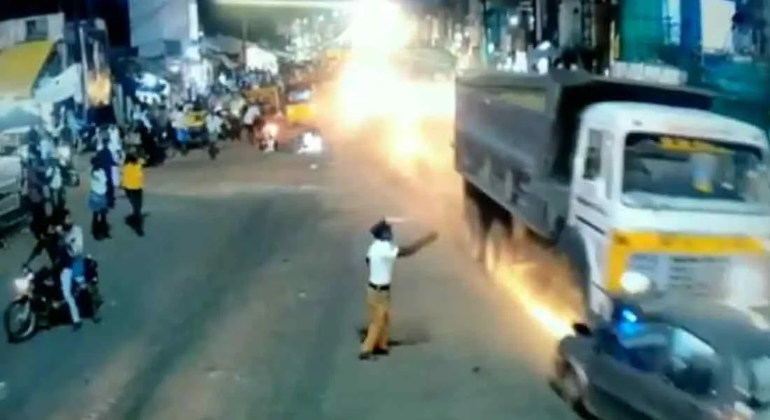  Shocking CCTV footage of a tipper truck 