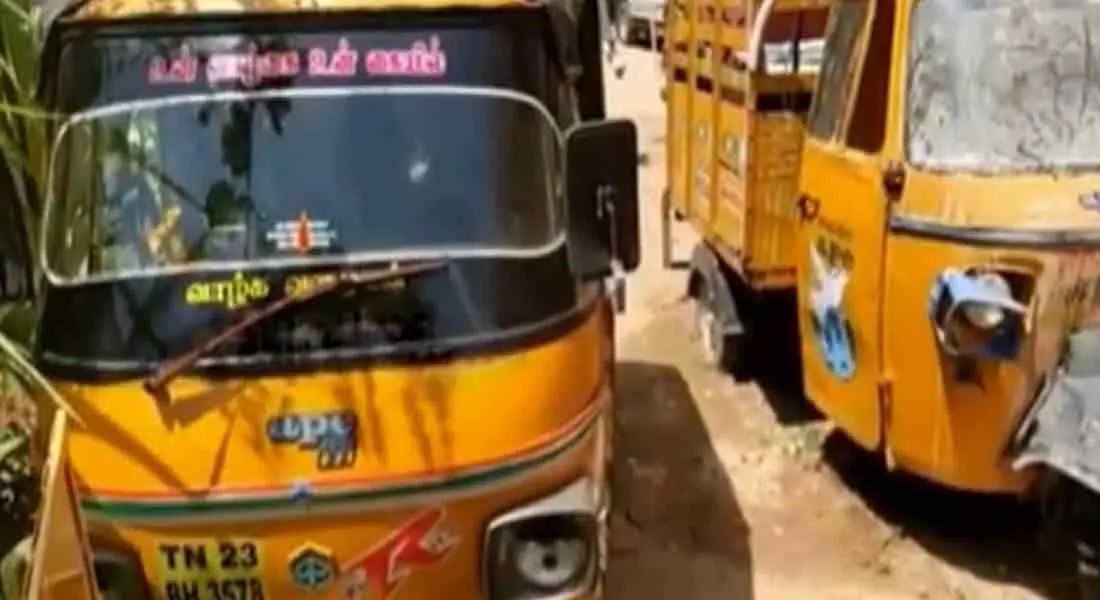  2-year-old girl in driver's seat in Share Auto accident Incident in vellore 