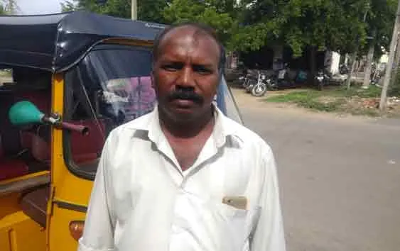  The auto driver who handed over the ATM thief to the police