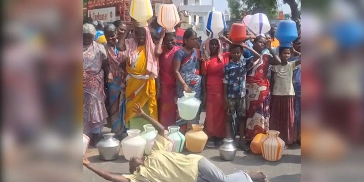 'Where shall we go for water'-people protest with empty jugs