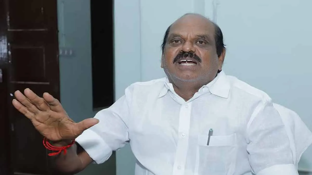 ET raid in former minister Vaithilingam's room