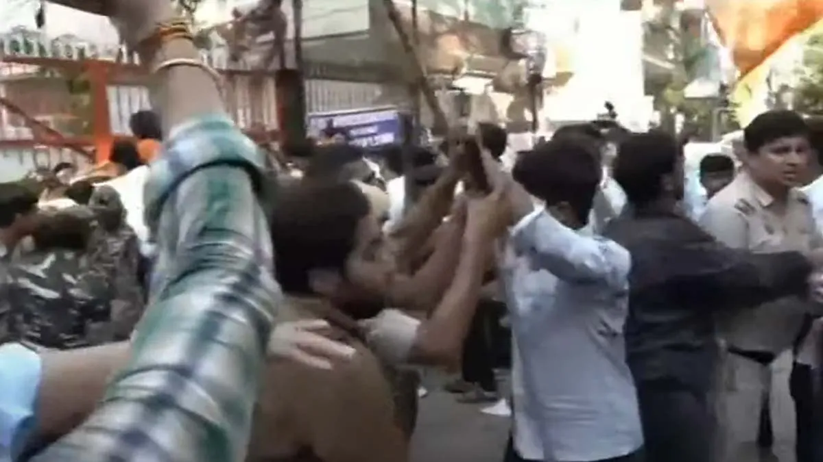Delhi IAS training students killed; Siege of Mayor's House