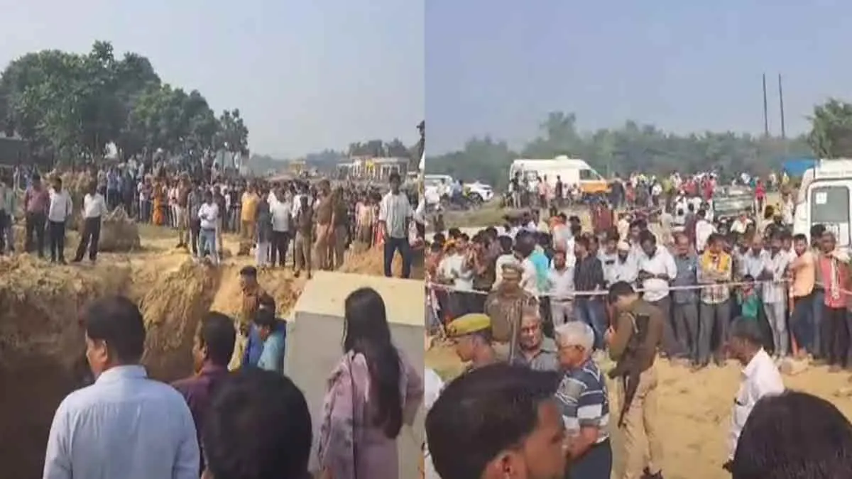  An accident while going to collect soil for the festival; 4 women were killed