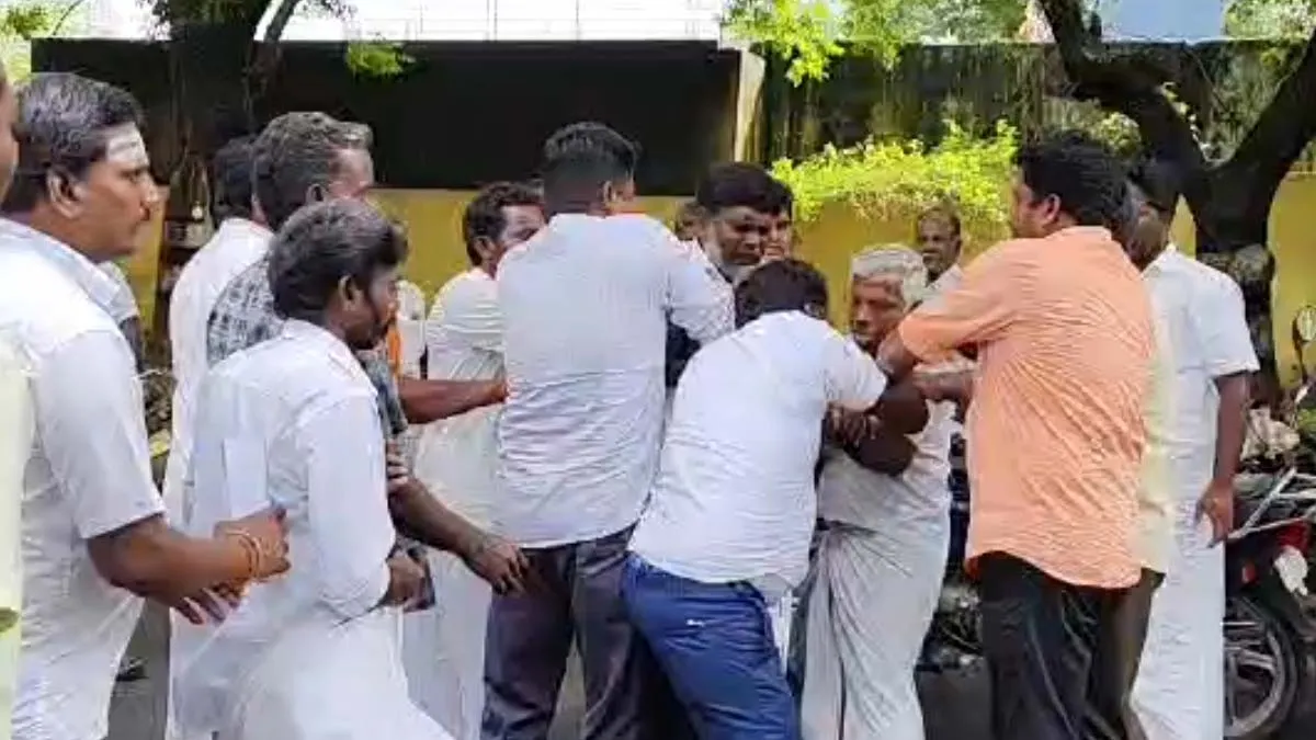 DMK tussles over appointment of agents; Police build-up