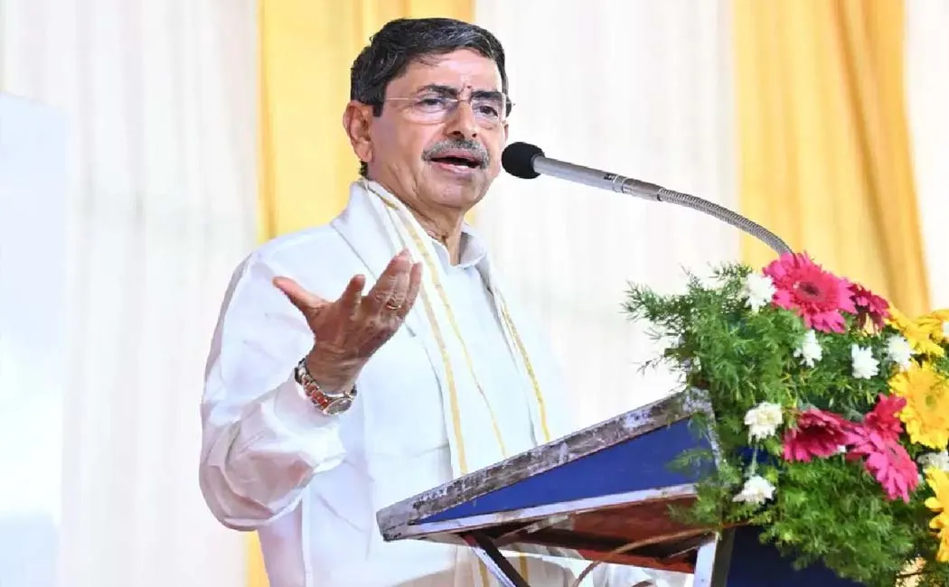 Valluvar is the governor who targets Swami Sahajananda after Vallalar