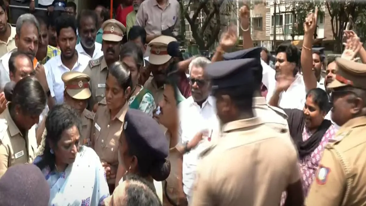 Kanimozhi's indirect attack tamilisai