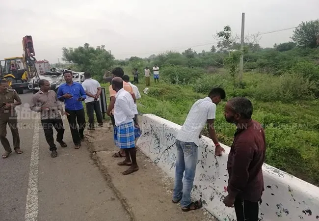 chennai to salem high way  4 roads need to peoples 
