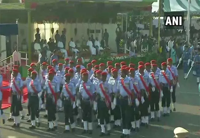 national flag celebrating 71th republic day tamilnadu in chennai 