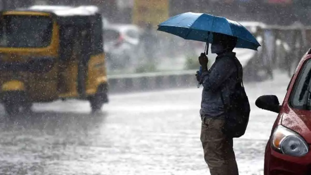 Heavy rain warning for 17 districts