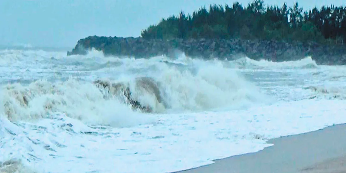 Furious Sea; Strong winds-District Collector warning
