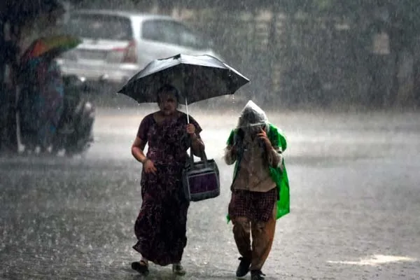 Chance of rain in 17 districts