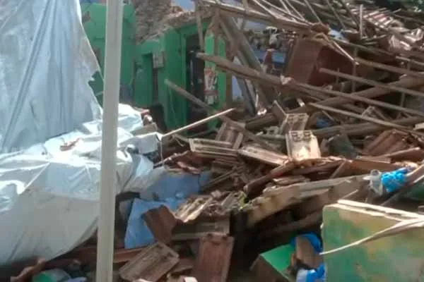 Initiation of counting of damaged houses in Srivaikunda